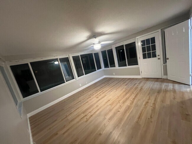 Foto del edificio - 1026 Renfield Rd