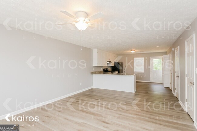 Building Photo - 155 Fawn Dr