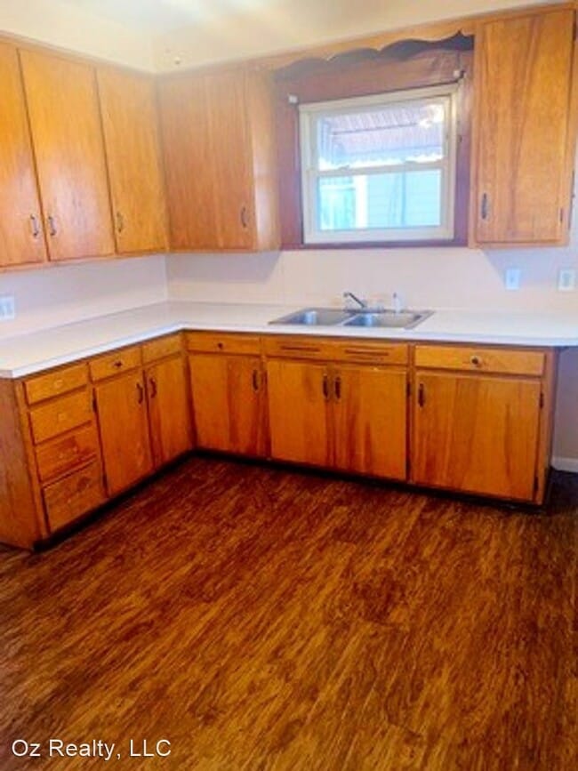 Building Photo - 2 br, 1 bath House - 2333 Valentine St.