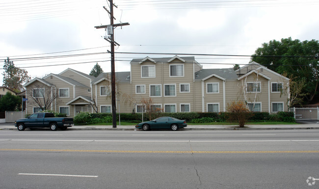 Building Photo - 15004 Nordhoff St