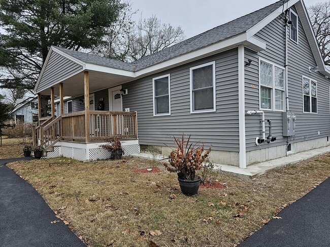 Building Photo - 458 West St