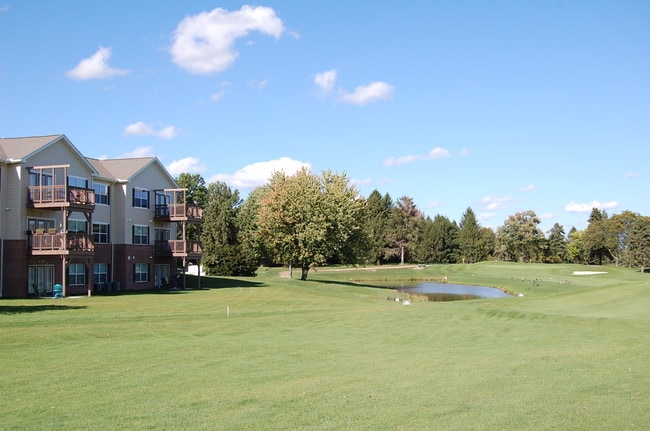 A pasos de distancia de golf - Sanctuary Grove Luxury Apartments