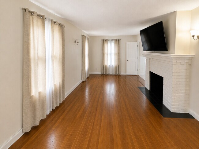 Foto del edificio - 629 Watson Ave