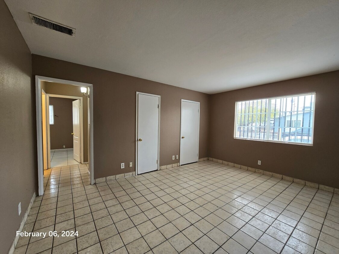 505 Mckellar Cir Unit 1, Las Vegas, NV 89119 Room for Rent in Las