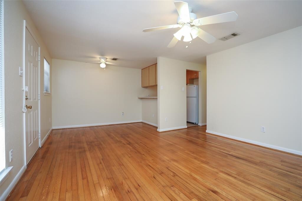 Primary Photo - 1620 Hawthorne St