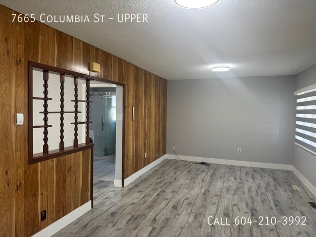 Building Photo - 2 Bedroom Upper Suite