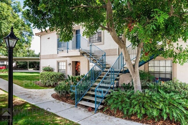 Building Photo - 10323 Azuaga St