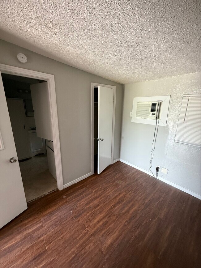 Foto del edificio - 504 Rhode Island St