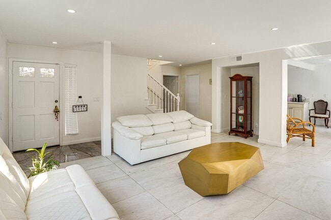 Foto del edificio - 2106 Nelson Ave