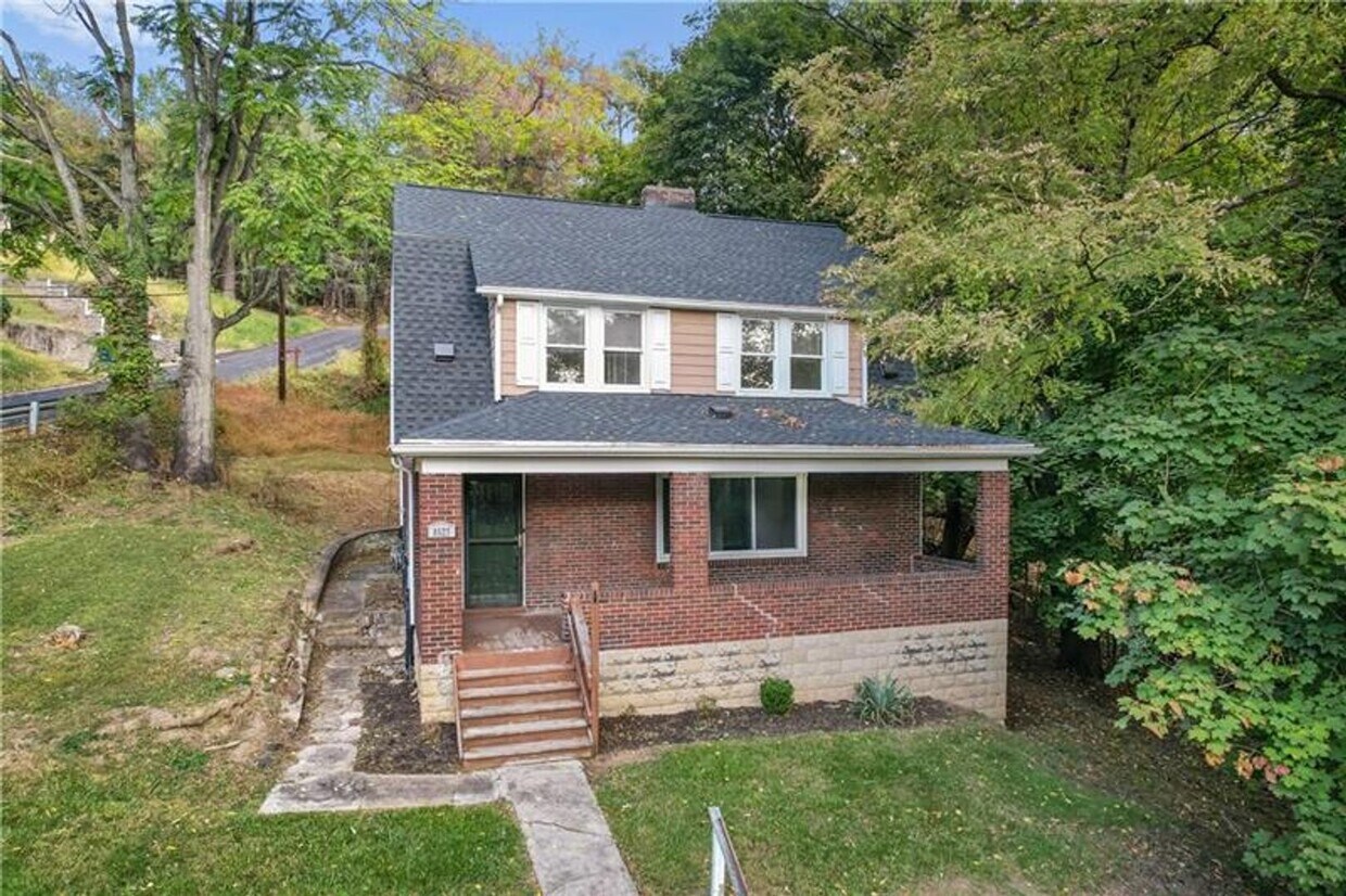 Private 3-Bedroom home in East Hills - Private 3-Bedroom home in East Hills