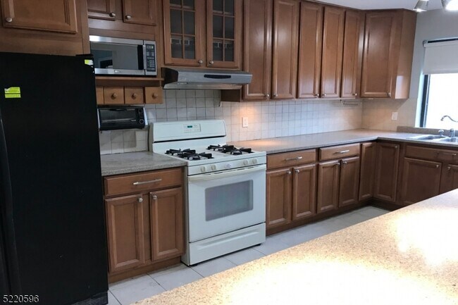 Foto del edificio - 33 Green Valley Ct