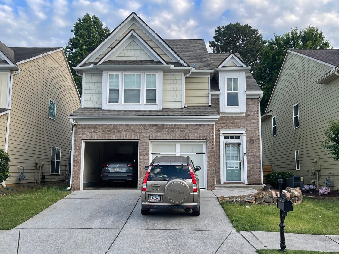 Primary Photo - 5715 Weddington Dr