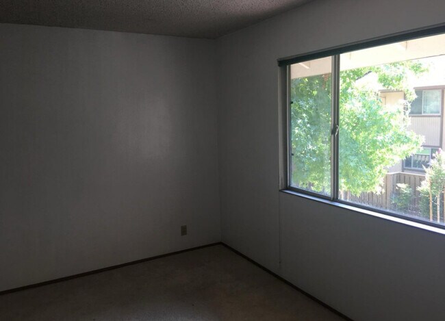 Foto del edificio - 1973 Countrywood Ct