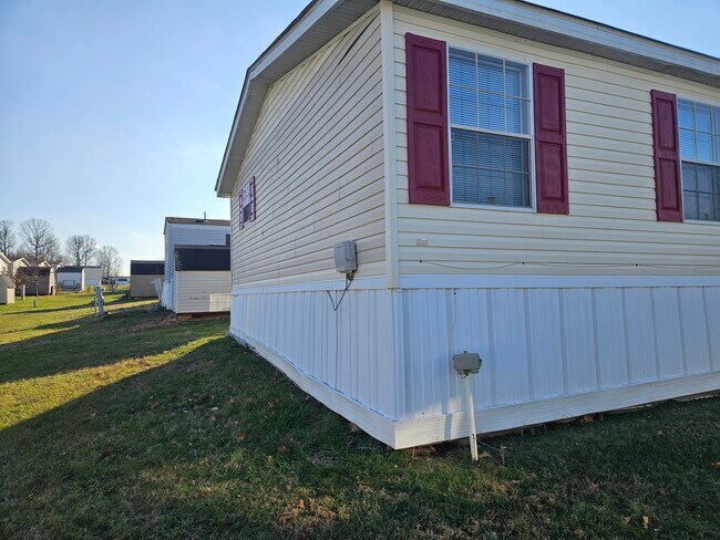 Foto del edificio - 45 Lynnwood Cir