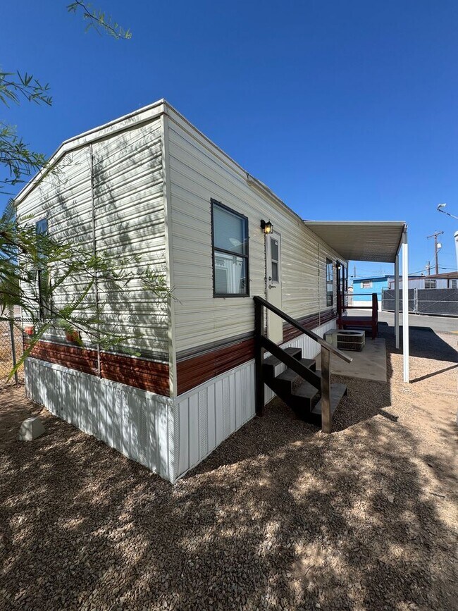 Foto del edificio - HBird Haven (Adult Haven)