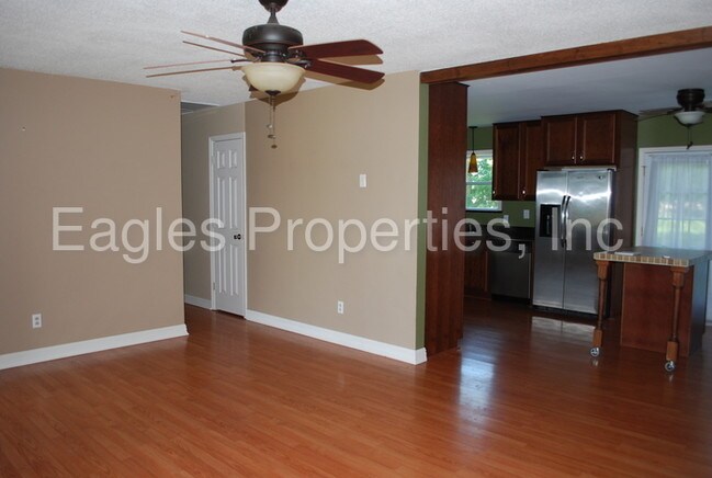 Building Photo - 977 Pikeville Princeton Rd NW