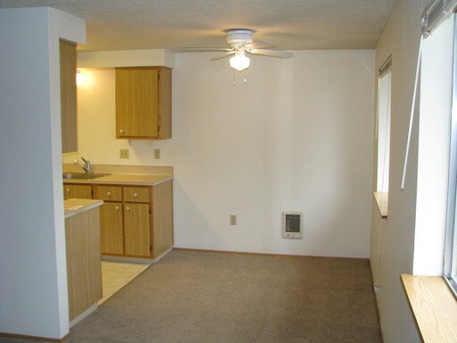 Building Photo - 4271 Tiffany Pl NE
