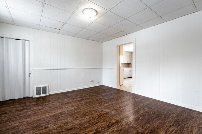 Building Photo - nre317