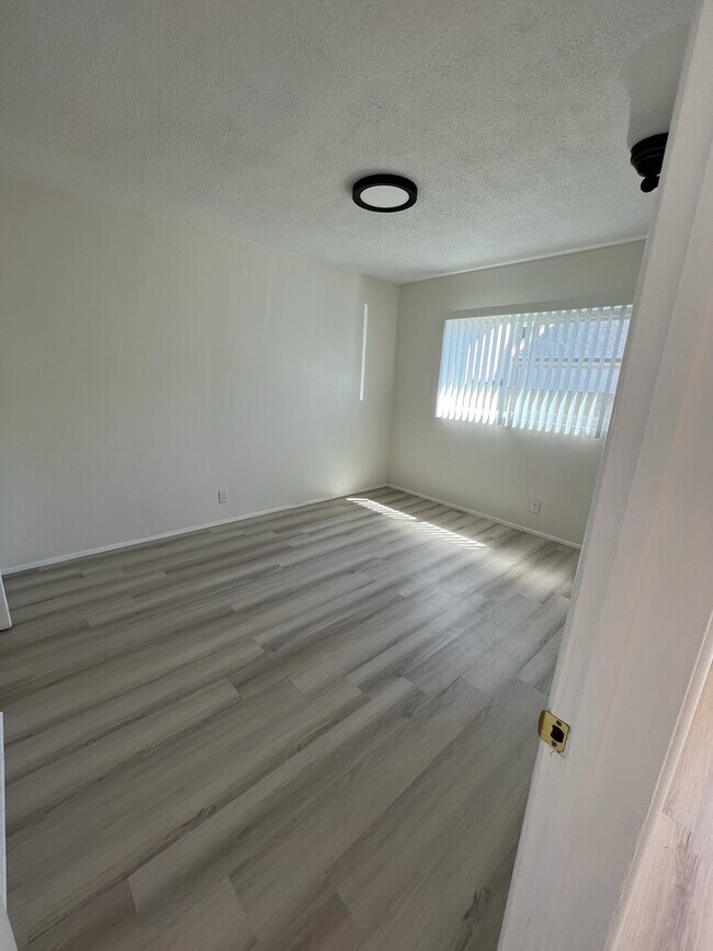 Foto del edificio - 25350 Oak St