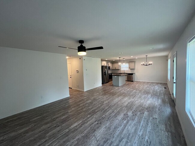 Foto del edificio - Brand New Home for Rent in Spingfield!