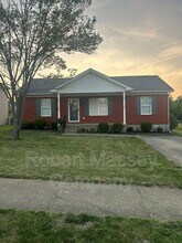 Building Photo - 137 Stone Creek Ct