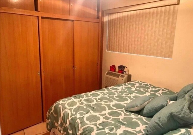 Foto del edificio - 830 Shore Rd