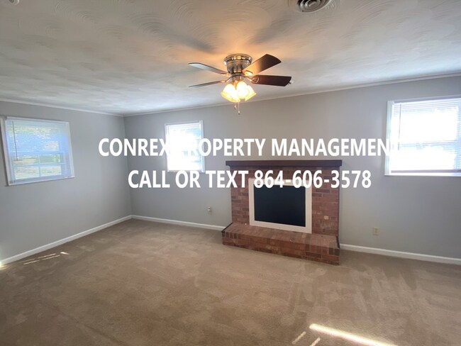 Building Photo - 5 BEDROOM HOME IN BOILING SPRINGS!