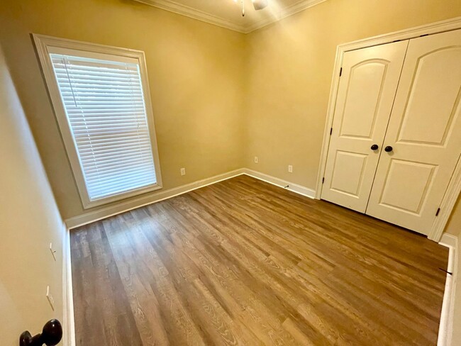 Building Photo - 3/2 for Rent in Ashbrooke of Gluckstadt!