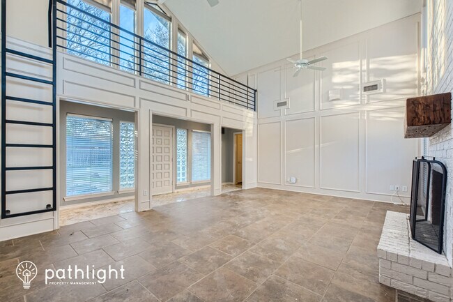 Building Photo - 313 Santa Fe Trail, Waxahachie, TX, 75165