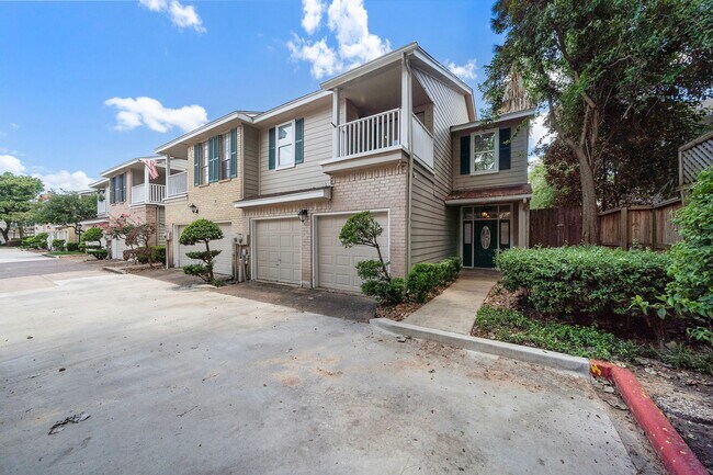 Foto del edificio - 2220 Bering Dr