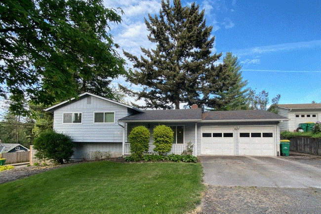 Building Photo - 10170 SW 72nd Ave