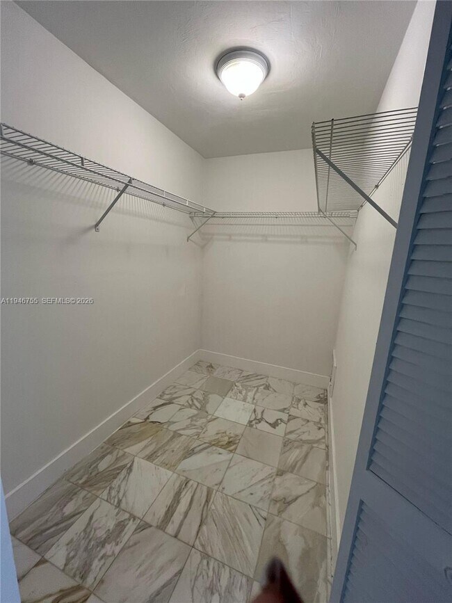 Building Photo - 1703 Golfside Village Dr