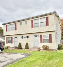 Building Photo - 120 Hinsdale St