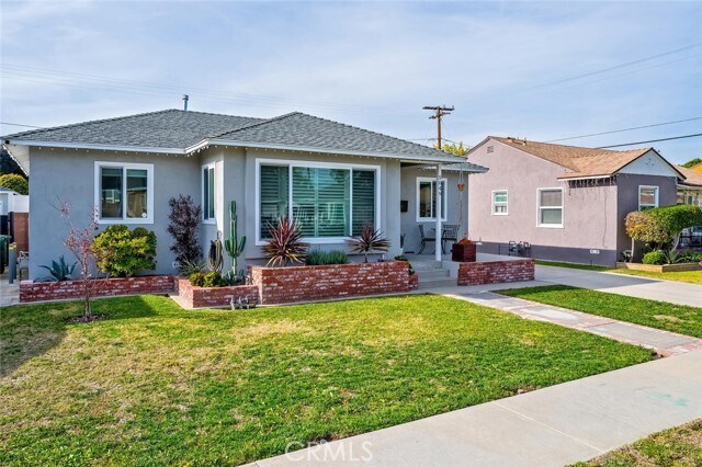Foto del edificio - 5049 Adenmoor Ave