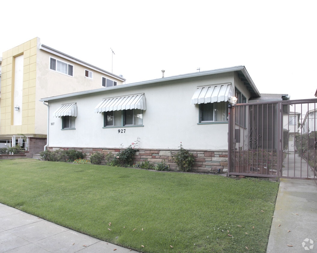 Building Photo - 927 9th St