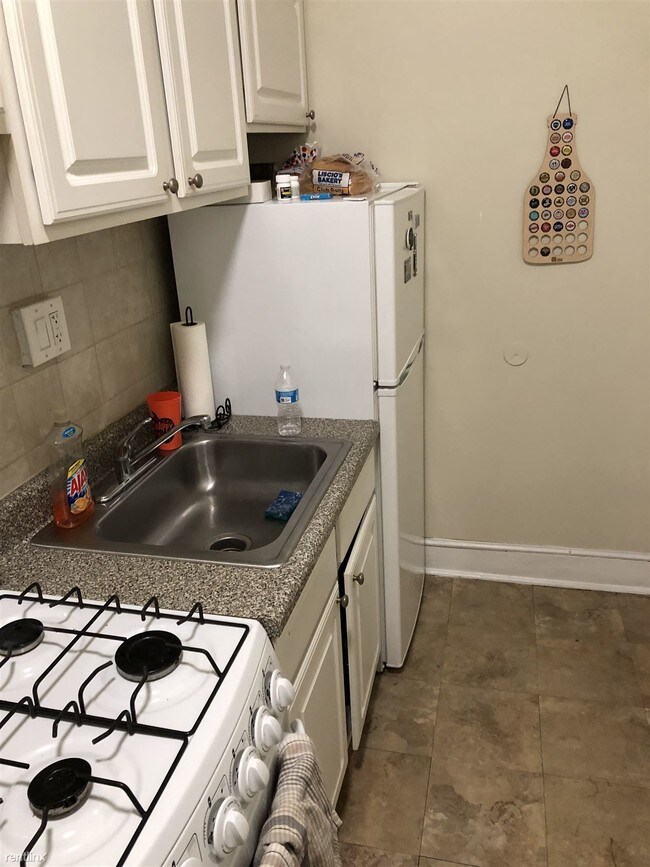 Foto del edificio - Studio, 1 bath  - 830 Pine St Unit 2.5