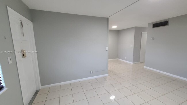 Foto del edificio - 1715 Wiley St