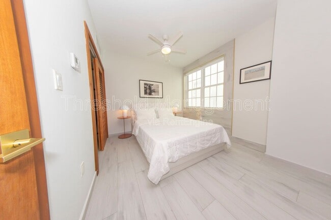 Building Photo - 820 Ocean Dr