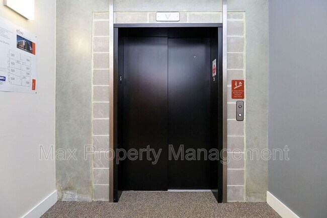 Foto del edificio - 309 E 5th St