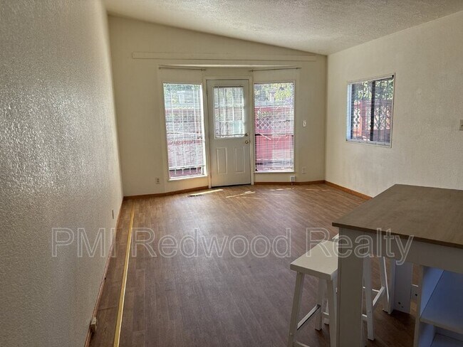 Foto del edificio - 4915 Shattuck Ave.