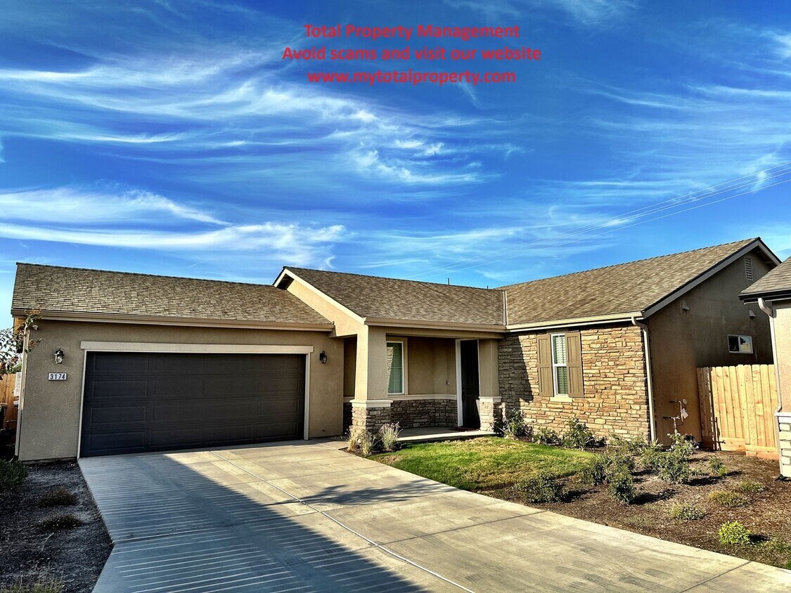 Foto principal - 3174 Seymour St