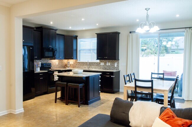 Building Photo - 3753 Aubrey Ln