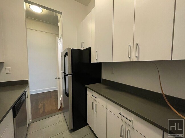 Foto del edificio - E 81st St