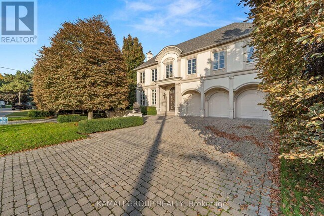 Photo du bâtiment - 39 Rollscourt Dr