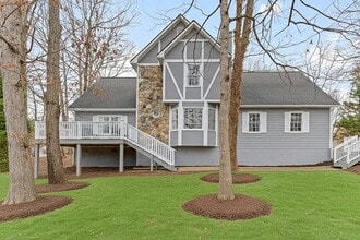 Building Photo - 1811 Chantilly Ct