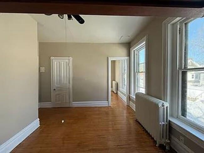 Building Photo - 223 Bates Ave