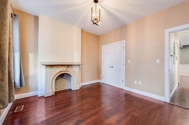 Foto del edificio - 110 N St