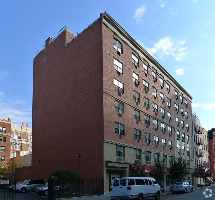 Foto principal - 123 E 110th St