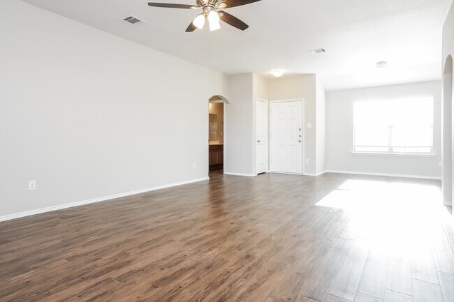 Foto del edificio - 4071 Passage Way