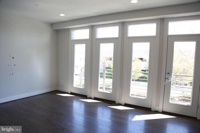 Building Photo - 1416 Piccard Dr